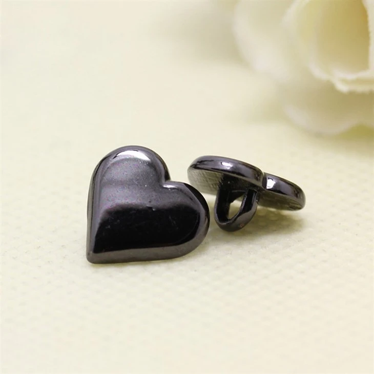 Heart-shaped Metal-plated Button